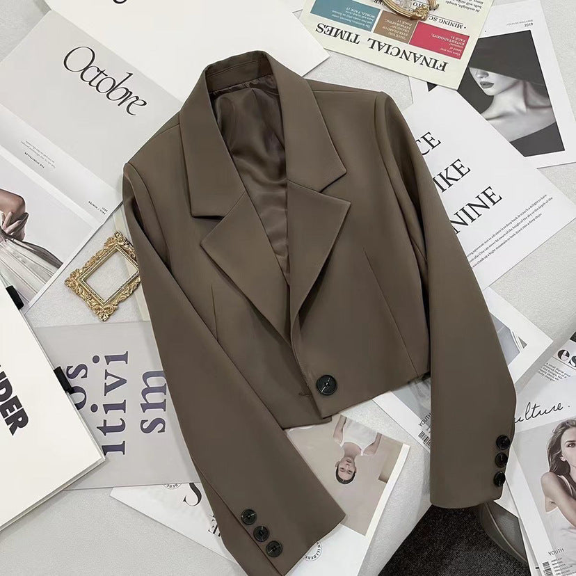 Closette | Cropped Blazer with Classic Lapel For Woman